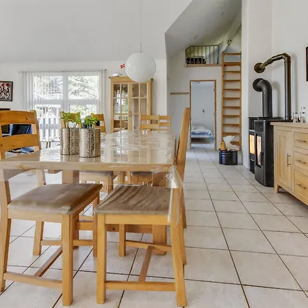 Lyydia - 1km From The Sea By Interhome *